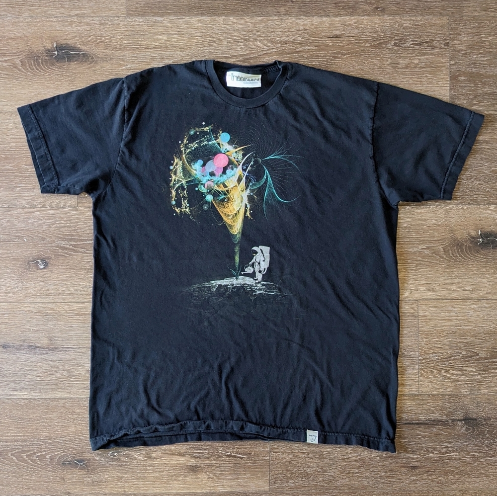 Imaginary Foundation Astronaut gardener t-shirt - SIZE XL